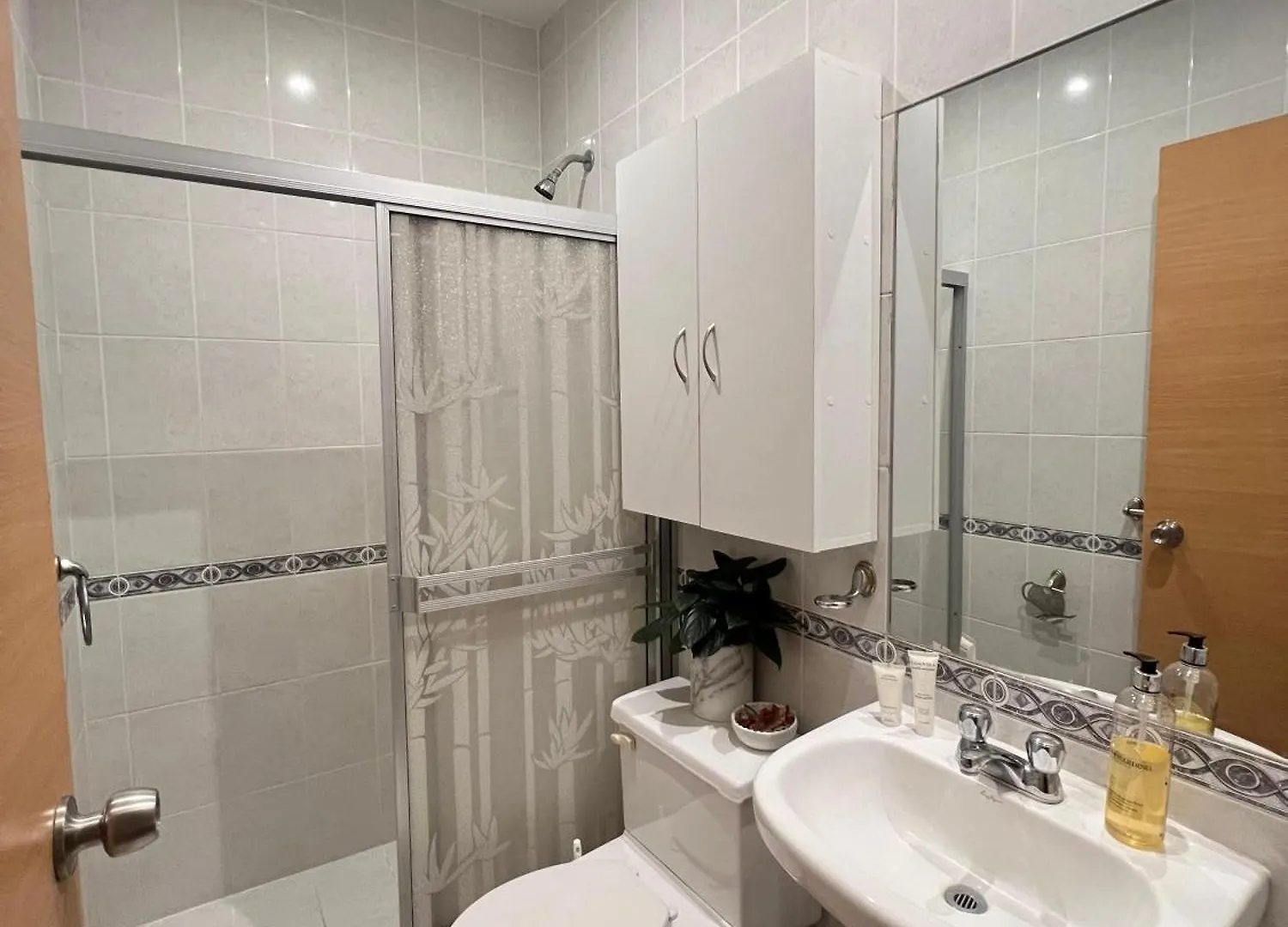 אתר קמפינג גוויאקיל Habitacion אקוודור